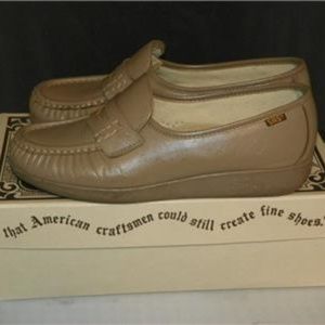 Penny Loafers SAS Classic Mocha Beige Leather Slip